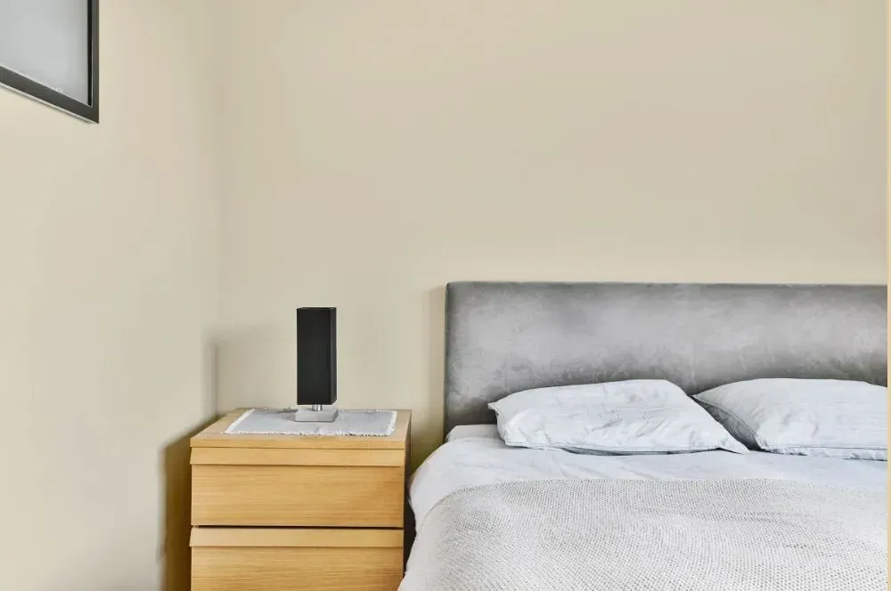 NCS S 0907-Y10R minimalist bedroom