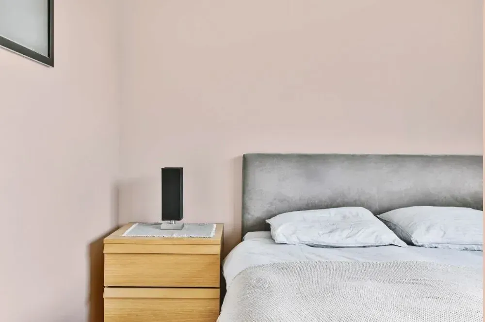 NCS S 0907-Y70R minimalist bedroom