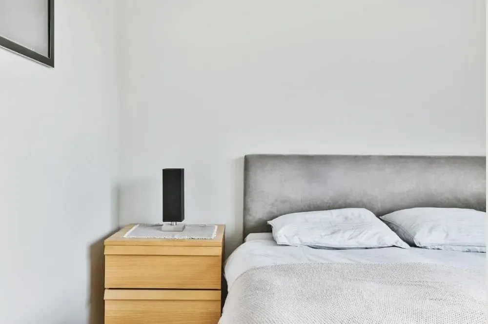 NCS S 1001-Y minimalist bedroom