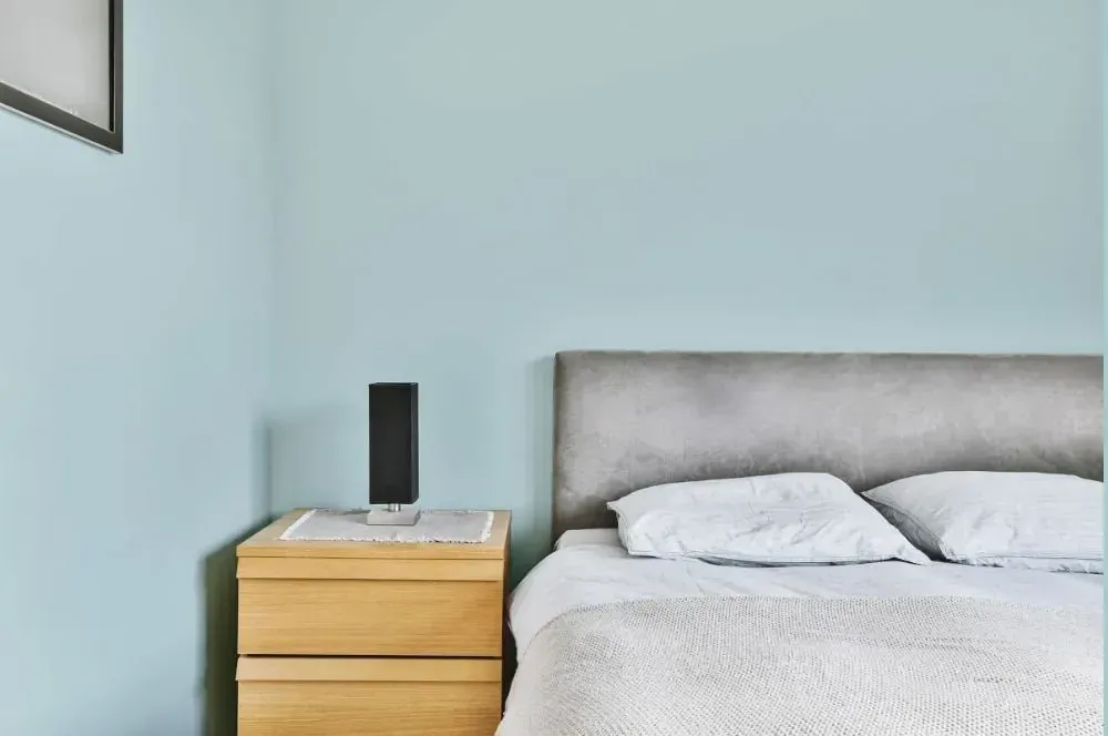 NCS S 1010-B30G minimalist bedroom