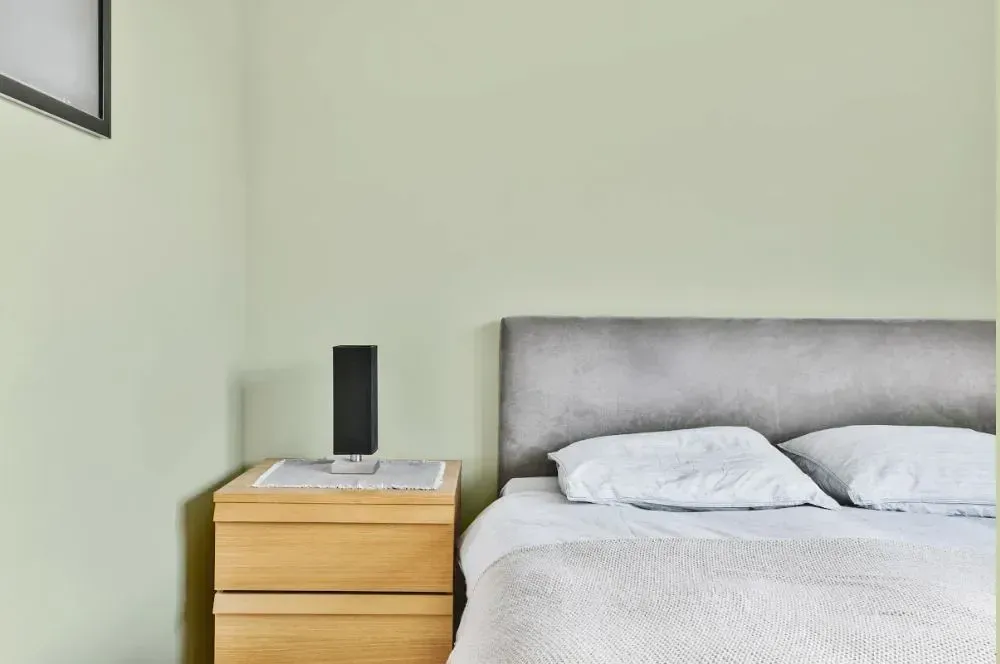 NCS S 1010-G50Y minimalist bedroom