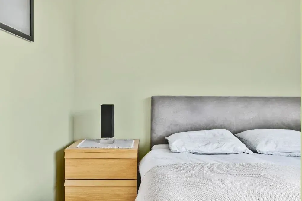 NCS S 1010-G60Y minimalist bedroom