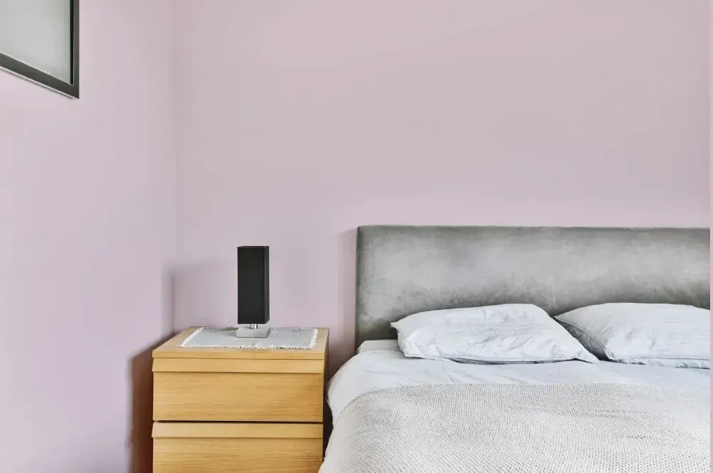 NCS S 1010-R30B minimalist bedroom