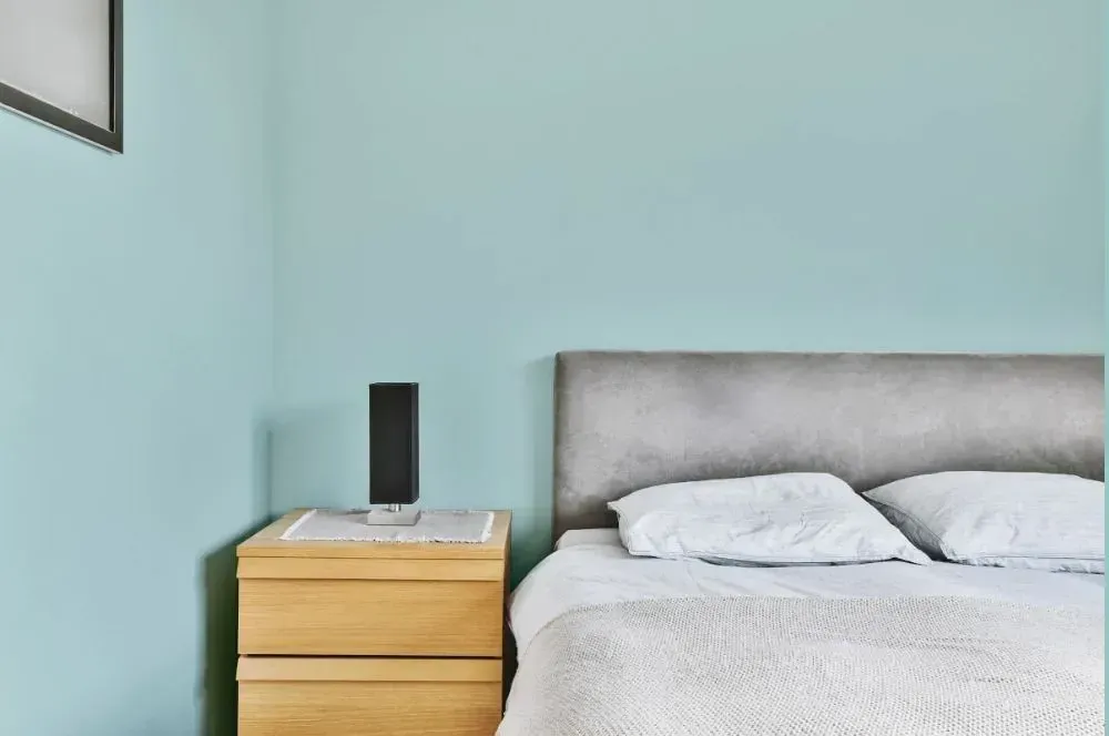 NCS S 1015-B50G minimalist bedroom
