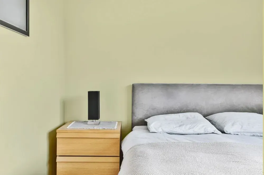 NCS S 1015-G80Y minimalist bedroom