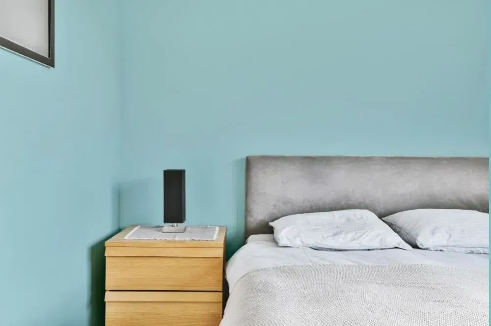 NCS S 1020-B30G minimalist bedroom