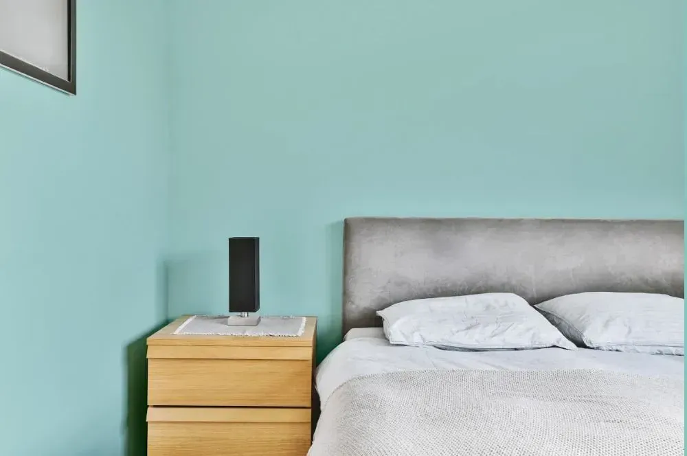 NCS S 1020-B60G minimalist bedroom