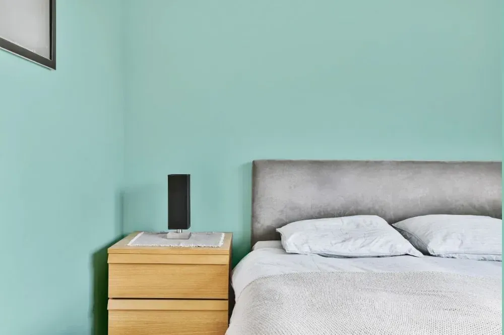 NCS S 1020-B70G minimalist bedroom