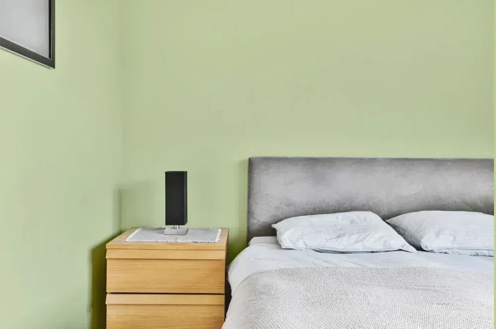 NCS S 1020-G50Y minimalist bedroom