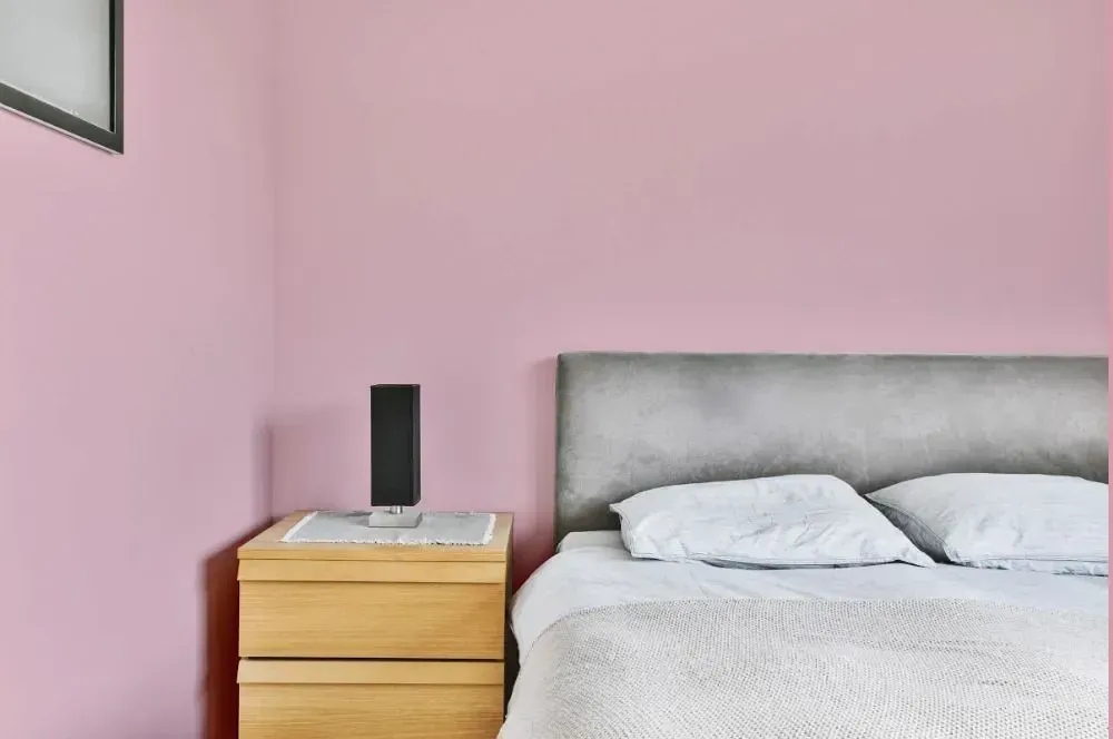 NCS S 1020-R20B minimalist bedroom