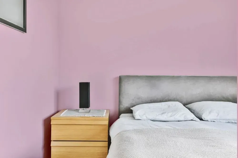 NCS S 1020-R30B minimalist bedroom