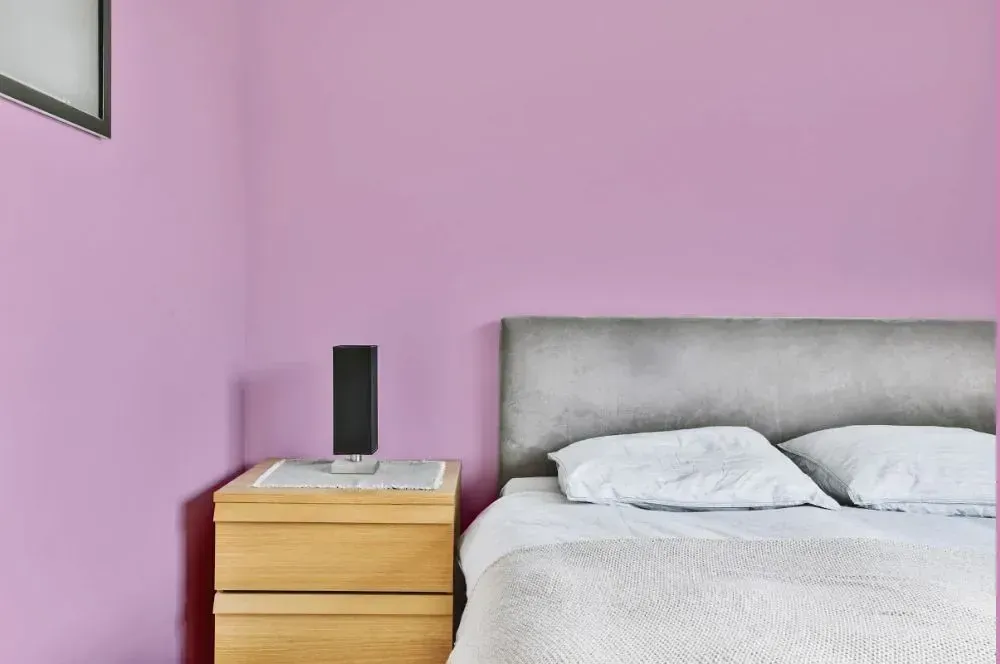 NCS S 1030-R40B minimalist bedroom