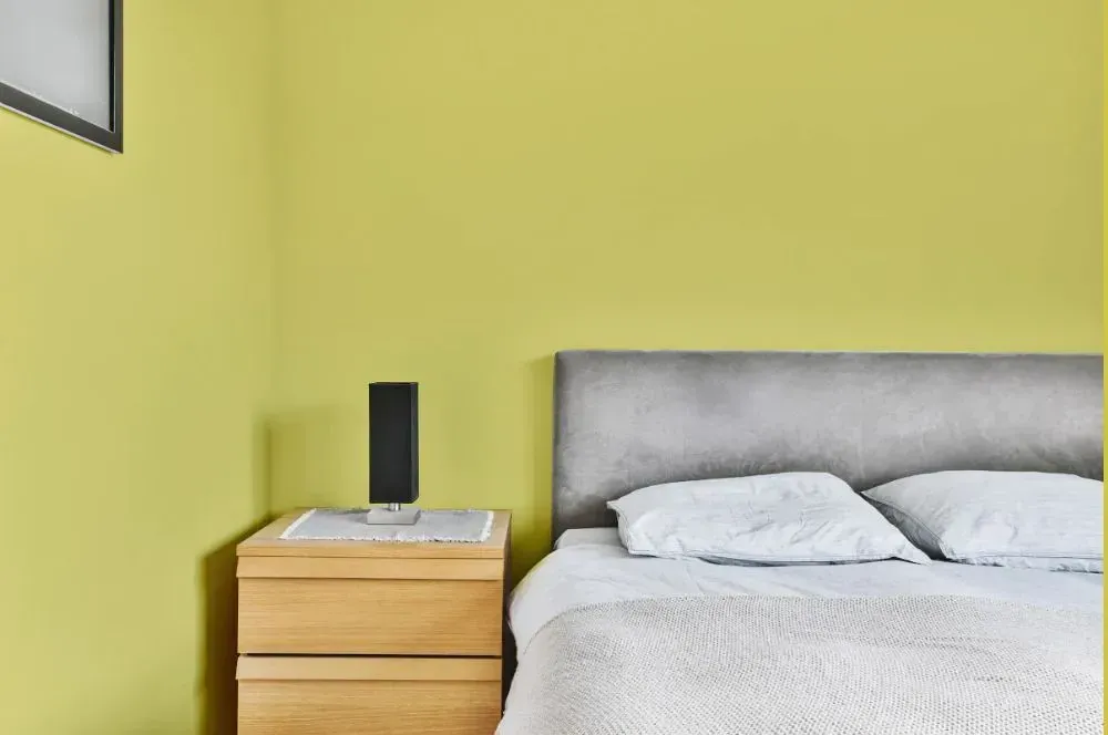 NCS S 1040-G80Y minimalist bedroom