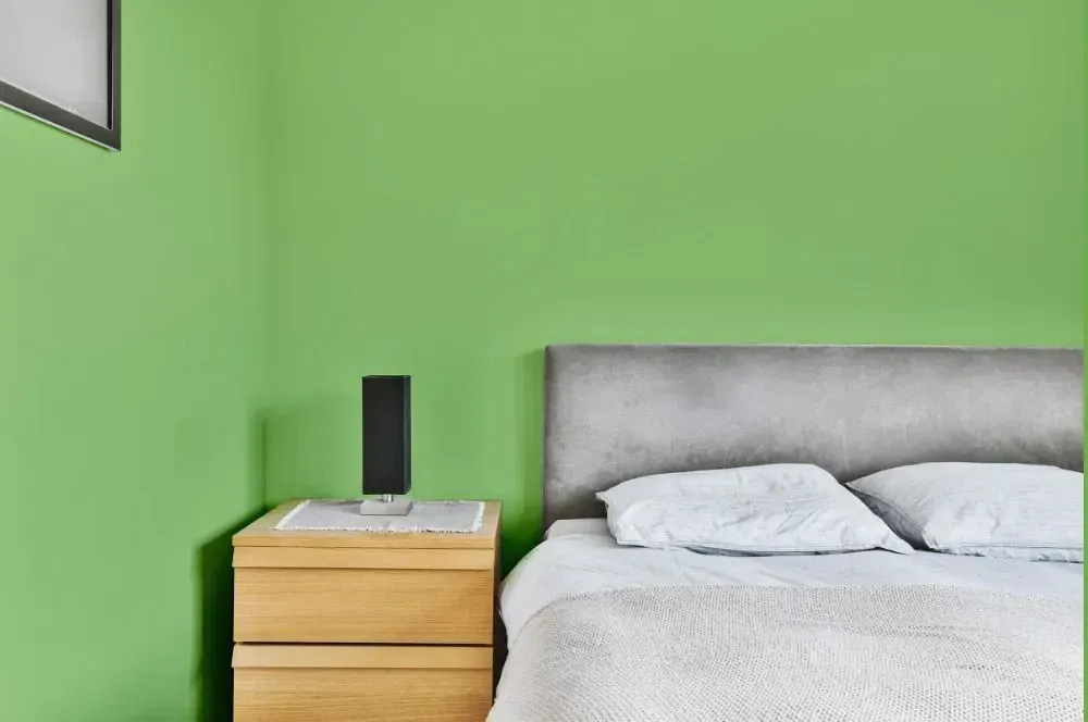 NCS S 1050-G30Y minimalist bedroom