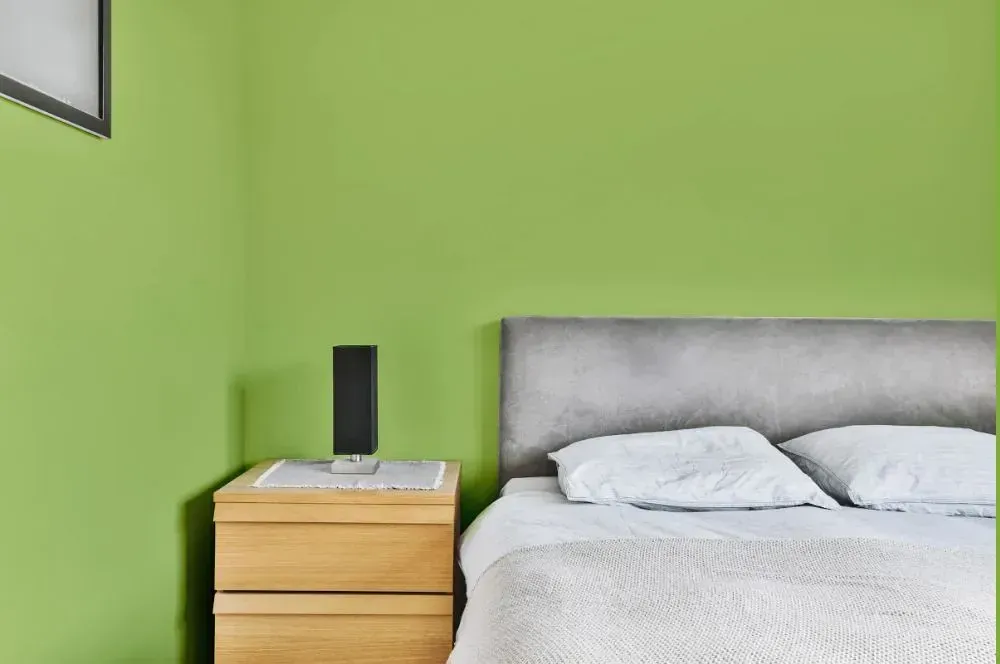 NCS S 1050-G40Y minimalist bedroom