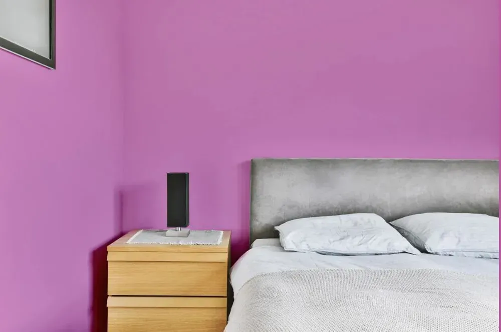 NCS S 1050-R40B minimalist bedroom