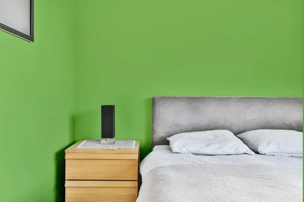 NCS S 1060-G30Y minimalist bedroom