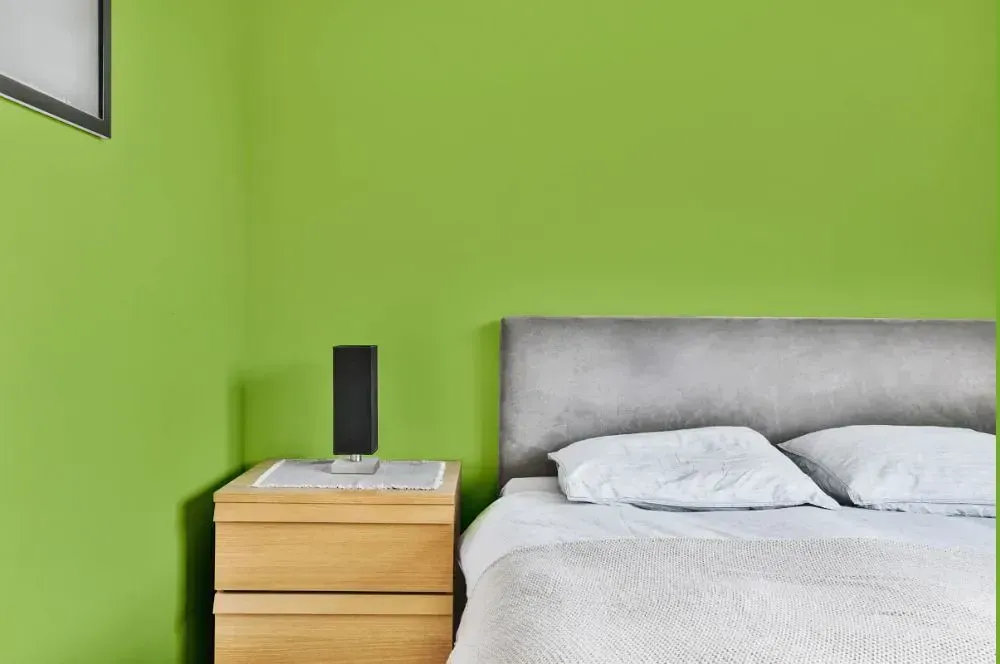 NCS S 1060-G40Y minimalist bedroom