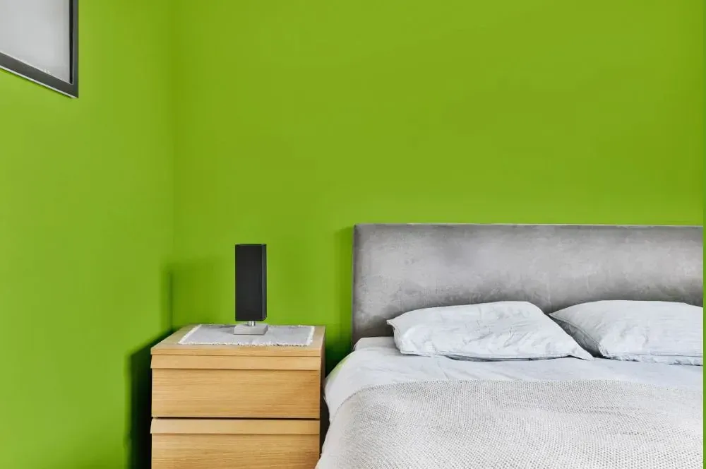 NCS S 1070-G40Y minimalist bedroom