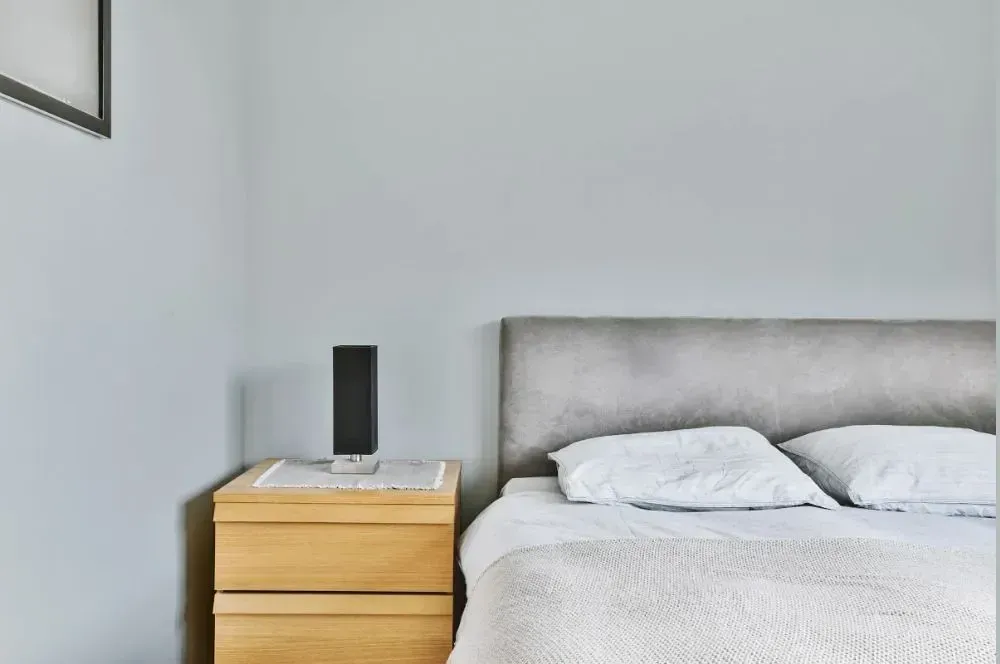 NCS S 1502-B minimalist bedroom