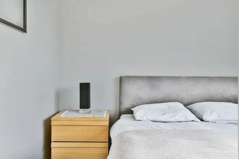NCS S 1502-G minimalist bedroom