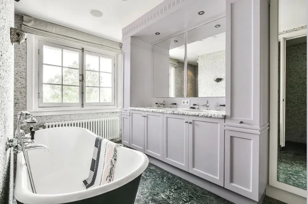 NCS S 1505-R50B victorian bathroom paint