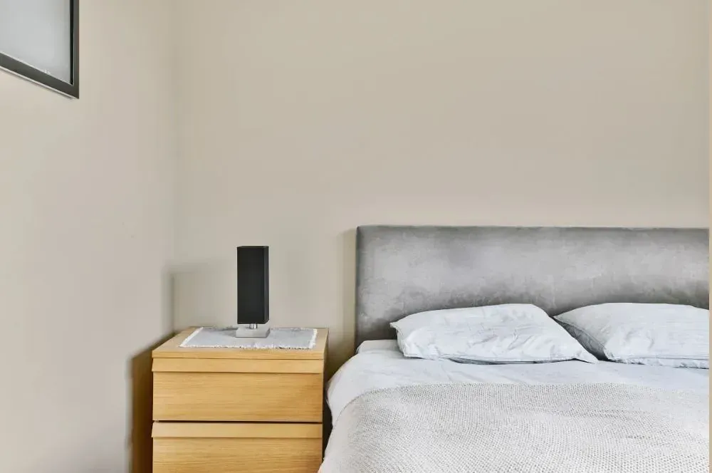 NCS S 1505-Y20R minimalist bedroom
