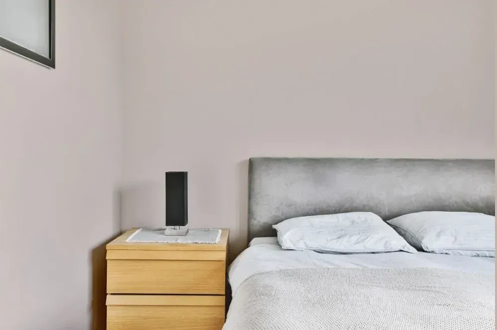 NCS S 1505-Y70R minimalist bedroom