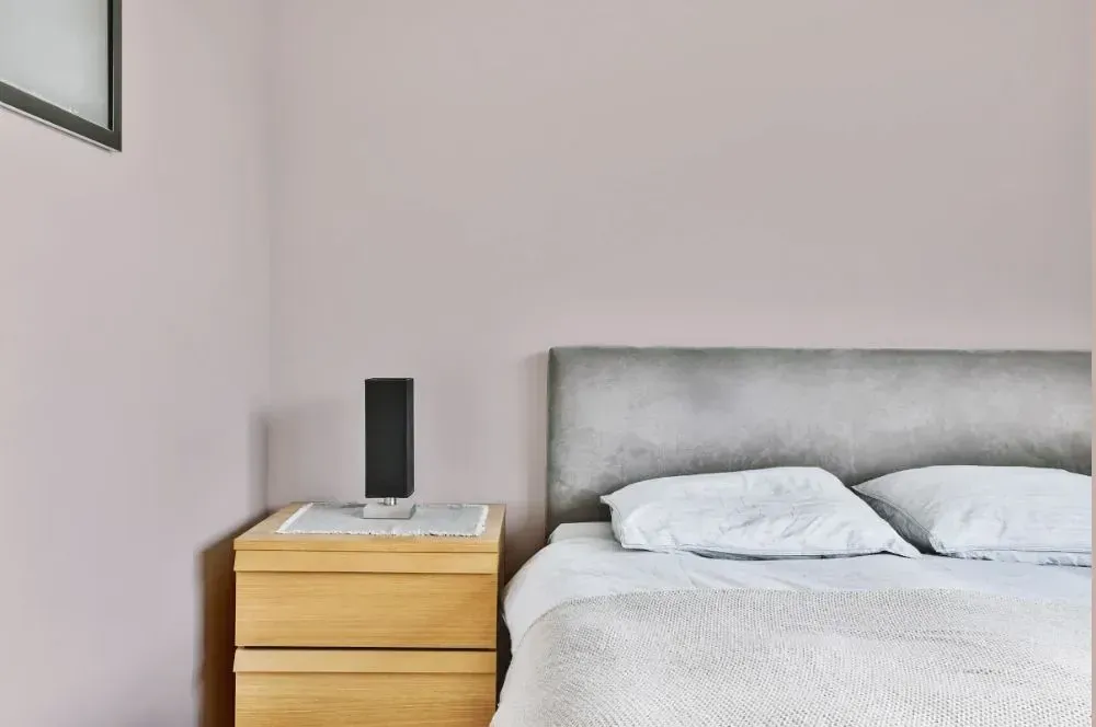 NCS S 1505-Y80R minimalist bedroom
