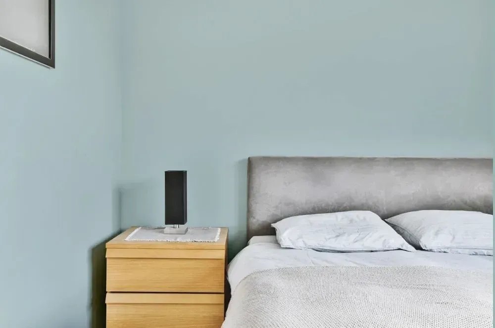 NCS S 1510-B50G minimalist bedroom