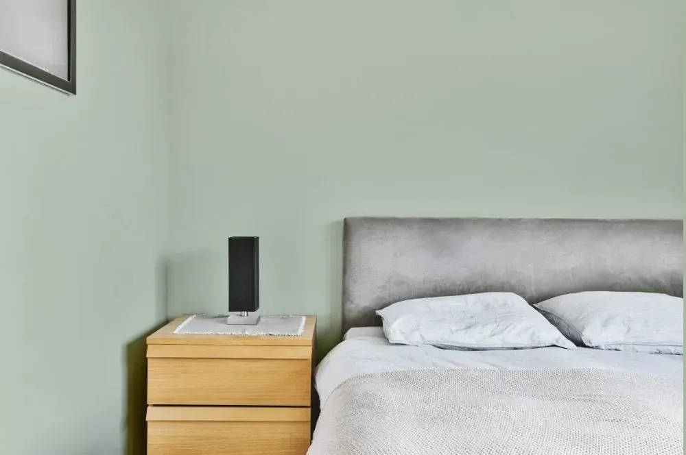 NCS S 1510-G20Y minimalist bedroom