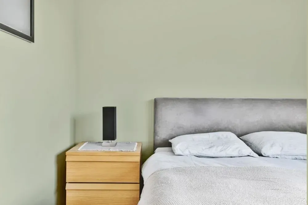 NCS S 1510-G60Y minimalist bedroom