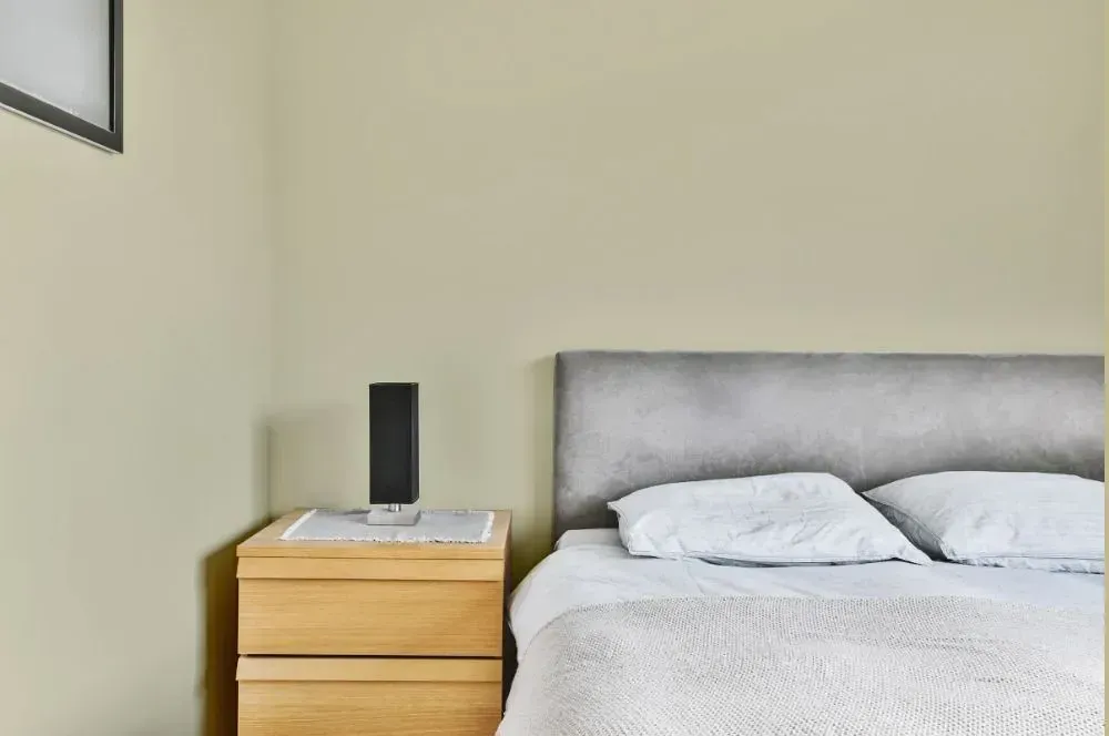 NCS S 1510-G90Y minimalist bedroom