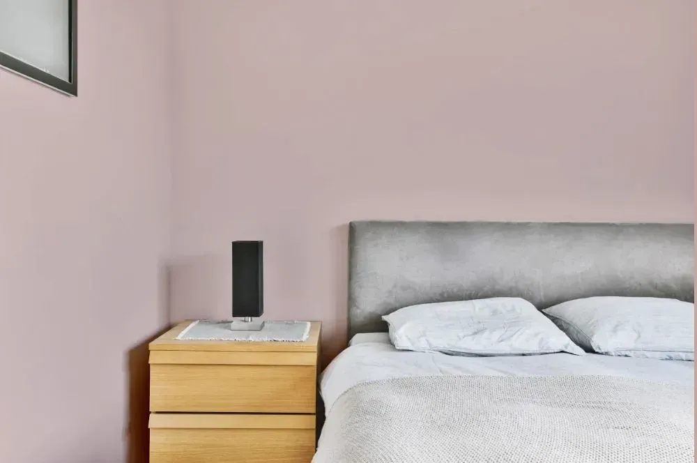 NCS S 1510-R minimalist bedroom