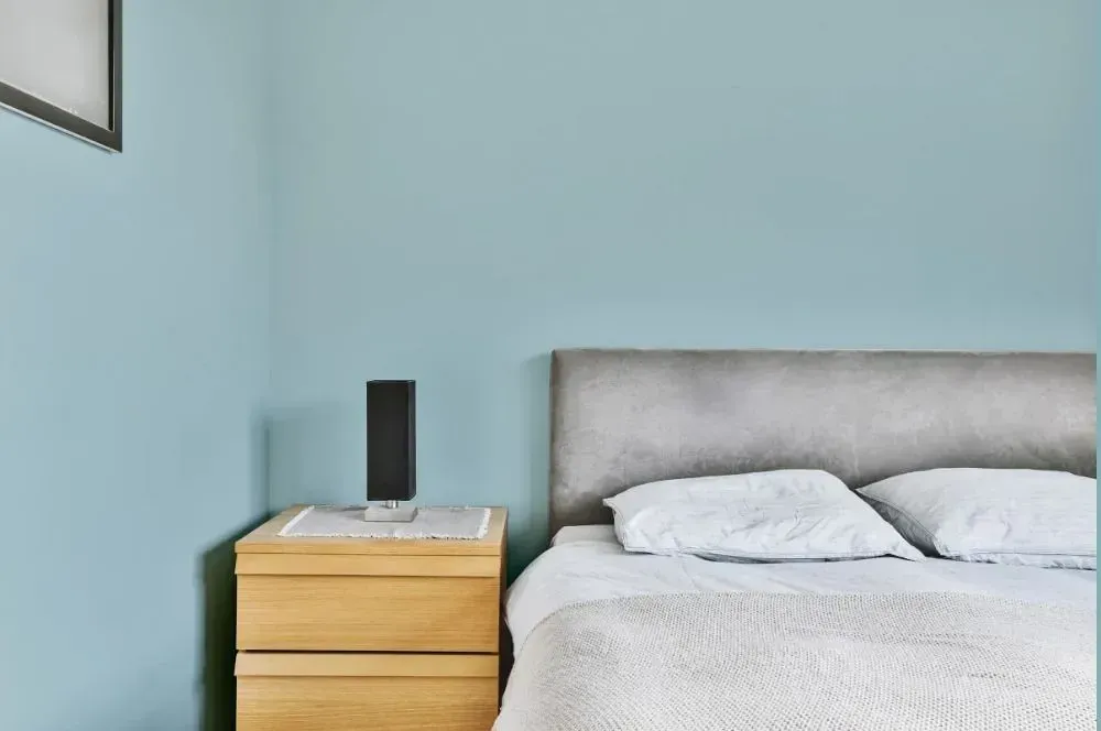 NCS S 1515-B20G minimalist bedroom