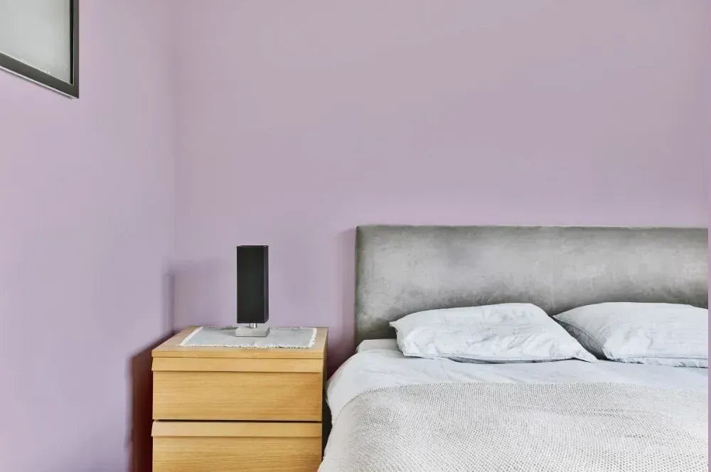 NCS S 1515-R40B minimalist bedroom