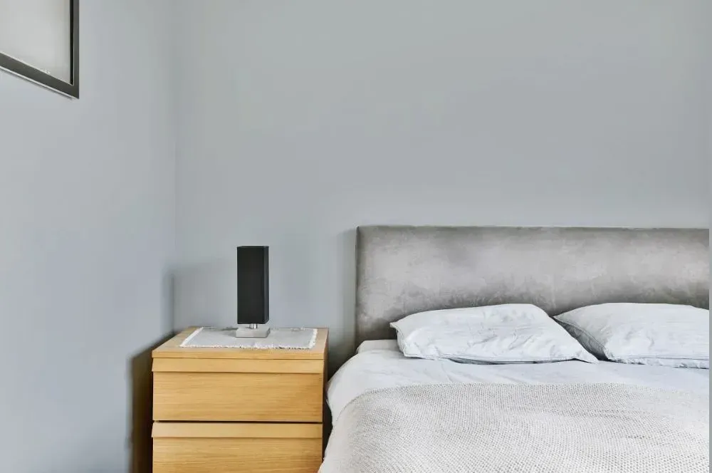 NCS S 2002-B50G minimalist bedroom