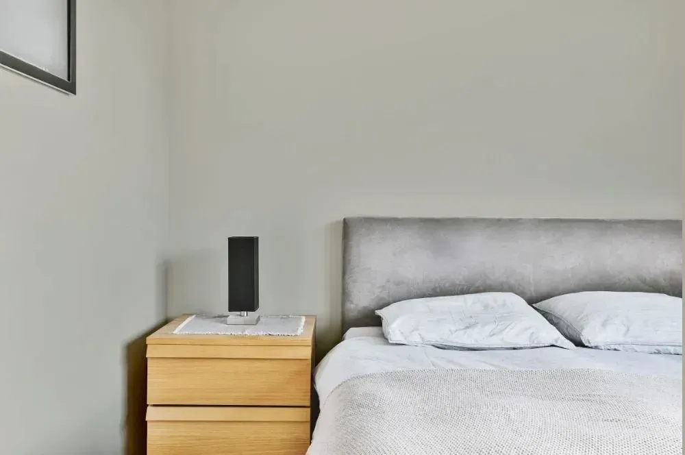 NCS S 2005-G60Y minimalist bedroom