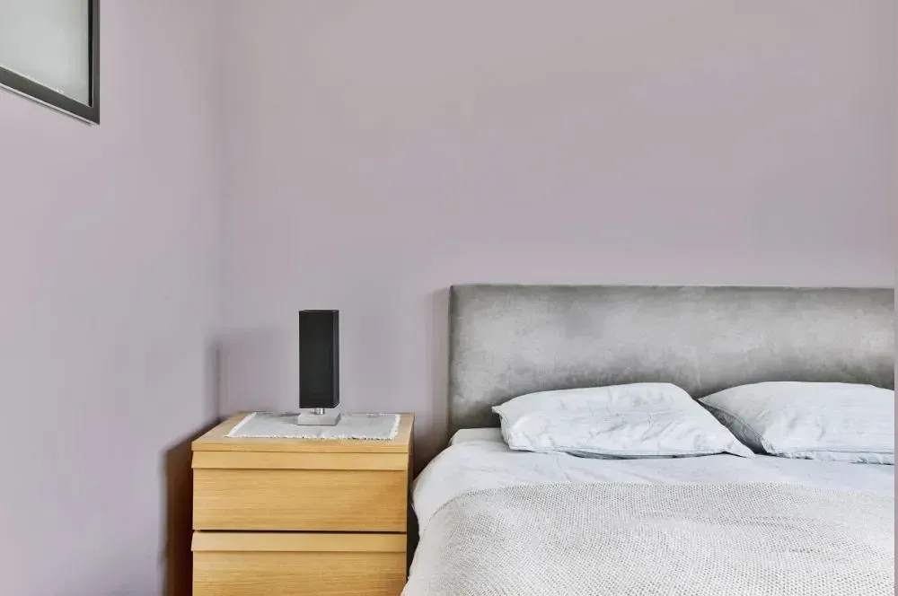 NCS S 2005-R30B minimalist bedroom