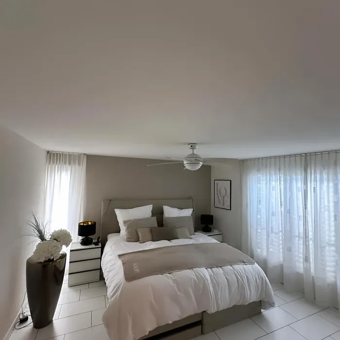 NCS S 2005-Y50R bedroom 