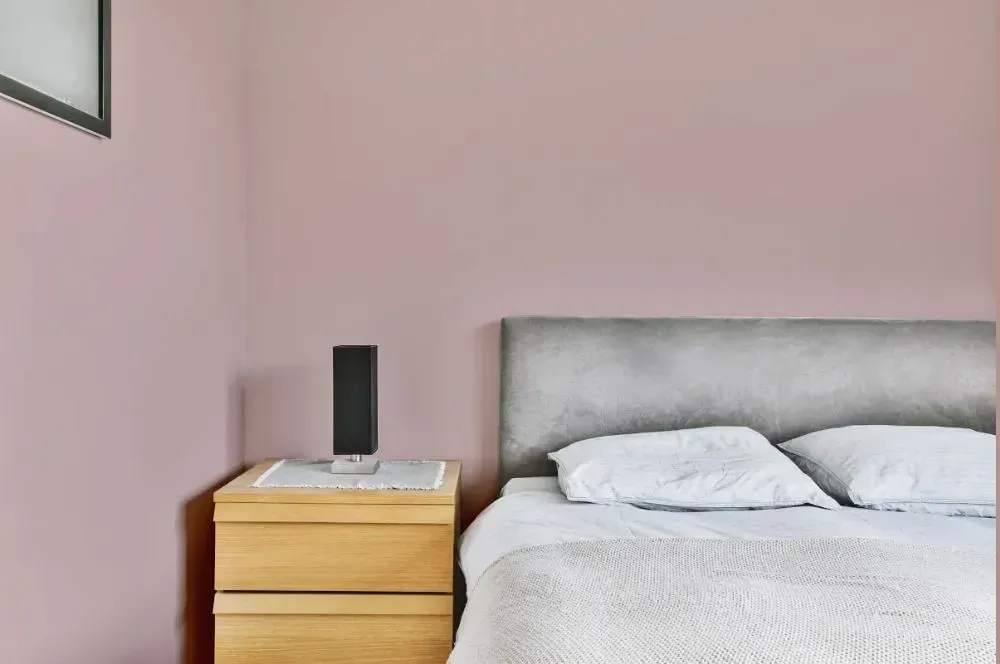 NCS S 2010-Y90R minimalist bedroom