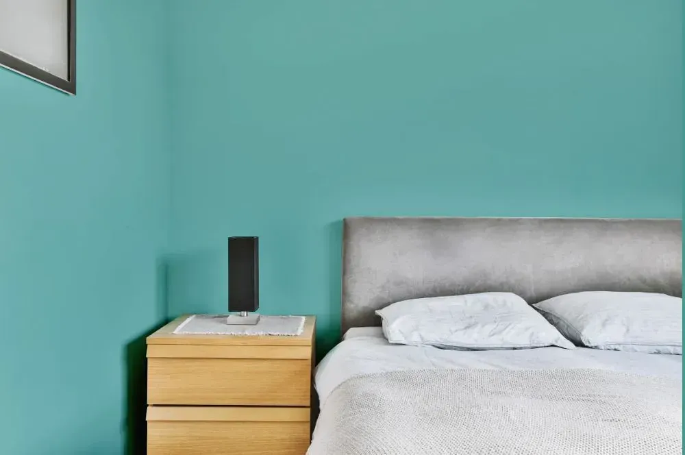 NCS S 2030-B60G minimalist bedroom