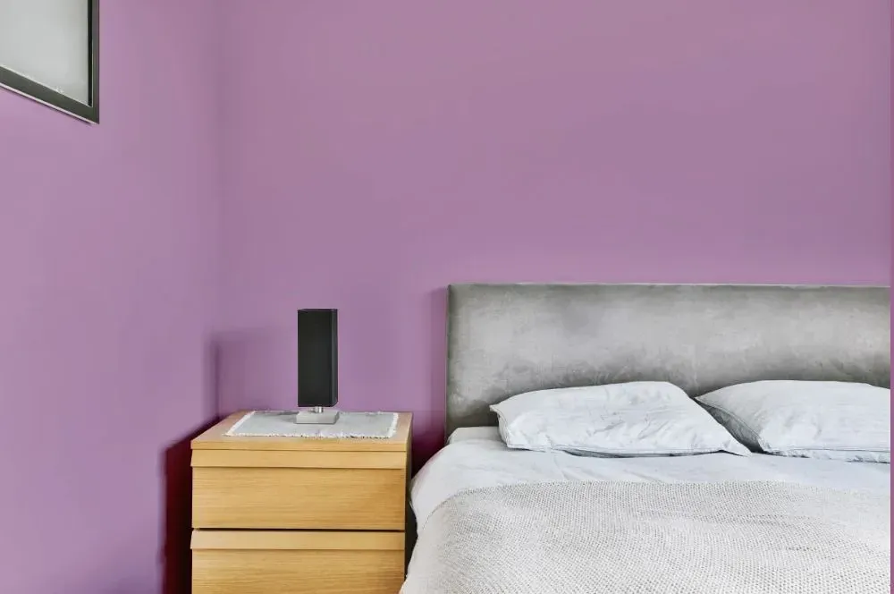 NCS S 2030-R40B minimalist bedroom