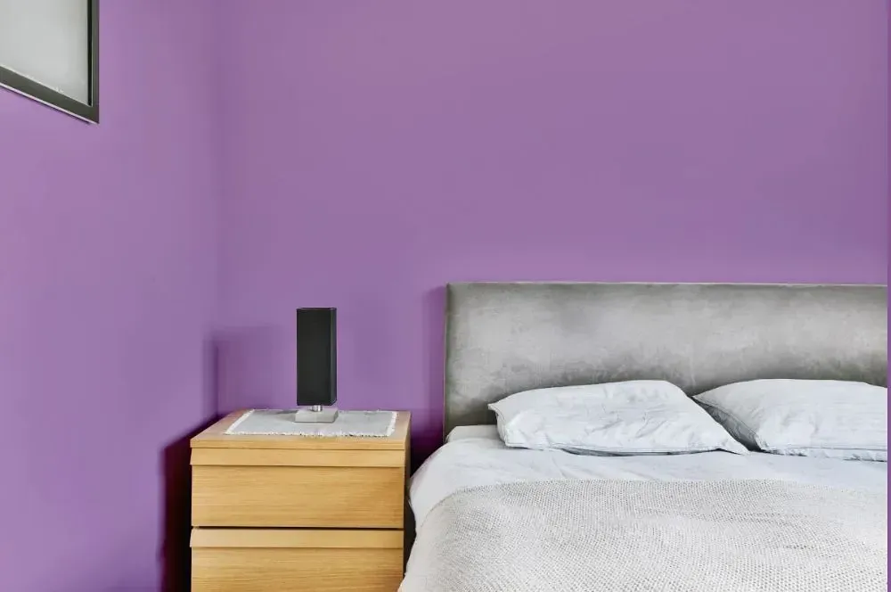NCS S 2040-R50B minimalist bedroom