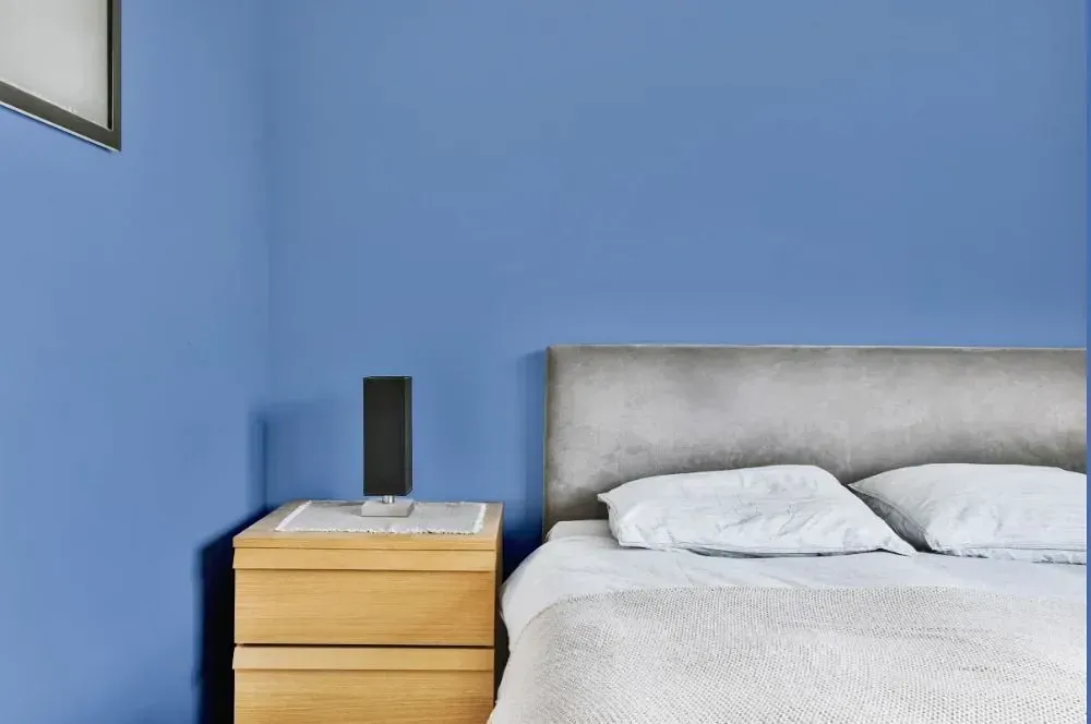NCS S 2040-R80B minimalist bedroom