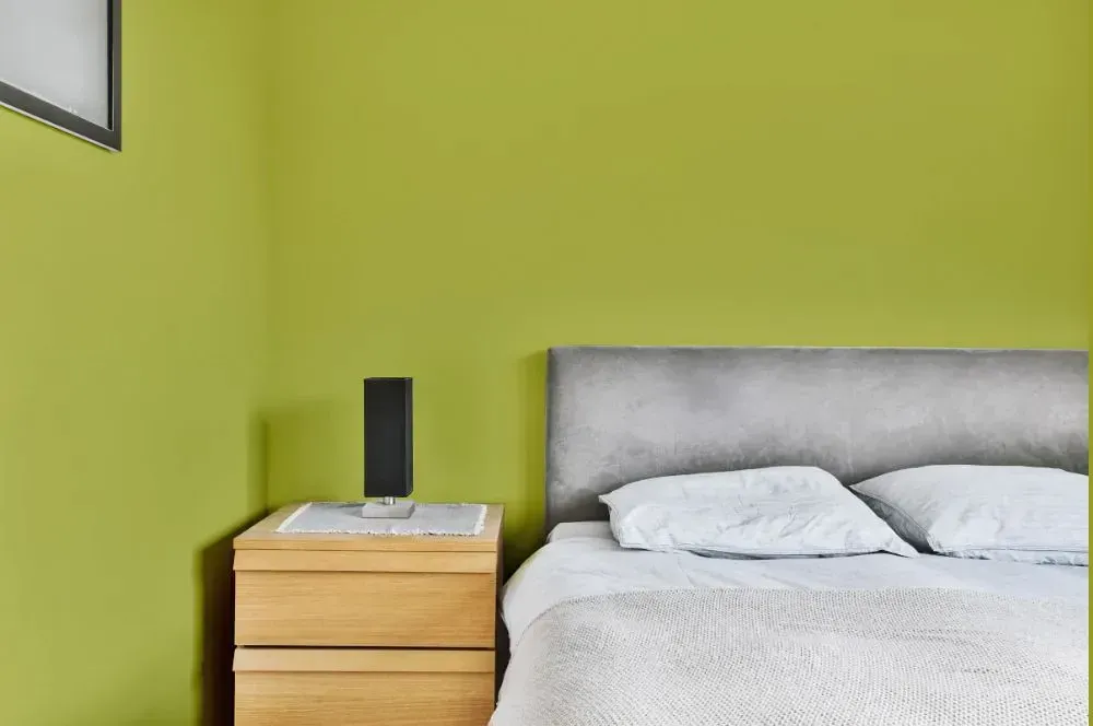 NCS S 2050-G70Y minimalist bedroom