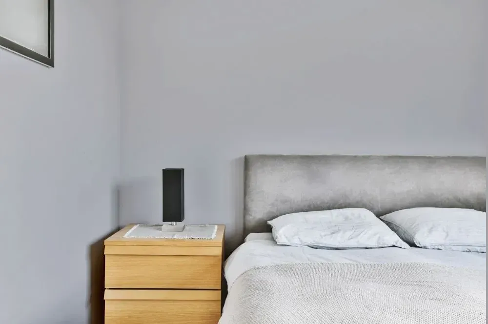 NCS S 2502-R50B minimalist bedroom