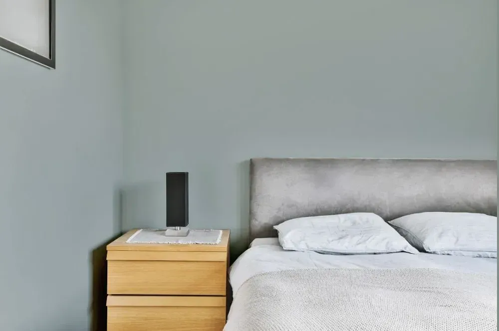NCS S 3005-G minimalist bedroom