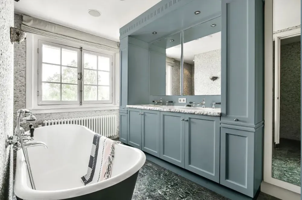 NCS S 3010-B victorian bathroom paint