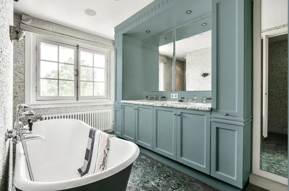 NCS S 3010-B30G victorian bathroom paint